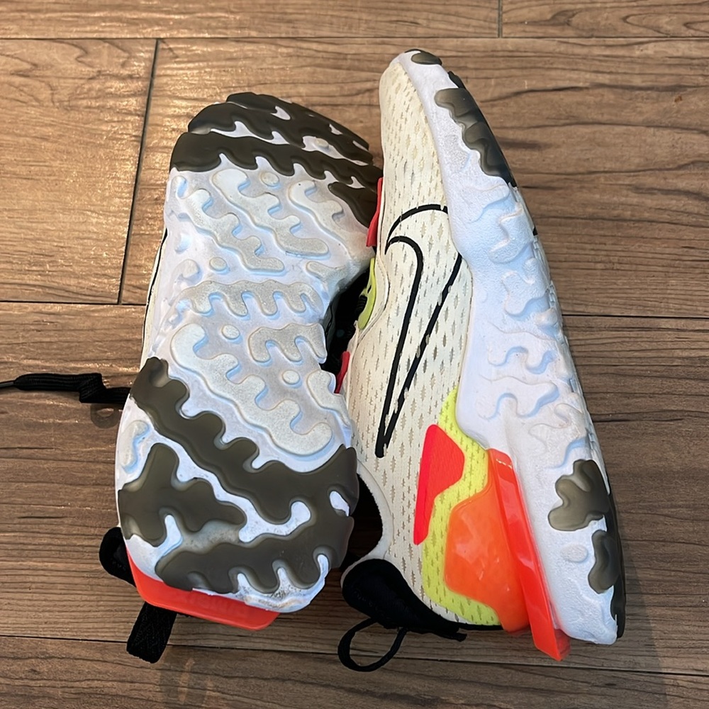 Nike React Vision - Picture 3 of 5